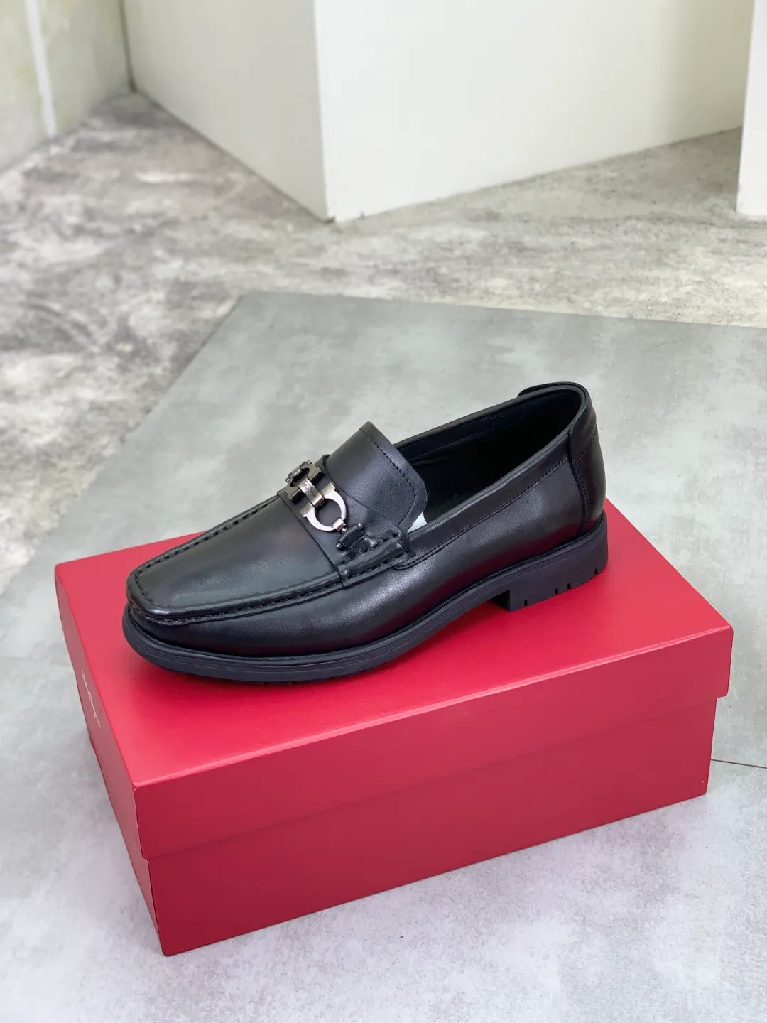 Men's shoes 💰P480 new high quality [Ferragamo/Ferragamo] latest model original imported calfskin, imported cowhide lining + original luxury metal buckle + original combination outsole Comparison without pressure Code number: 38-44 (45 customized)